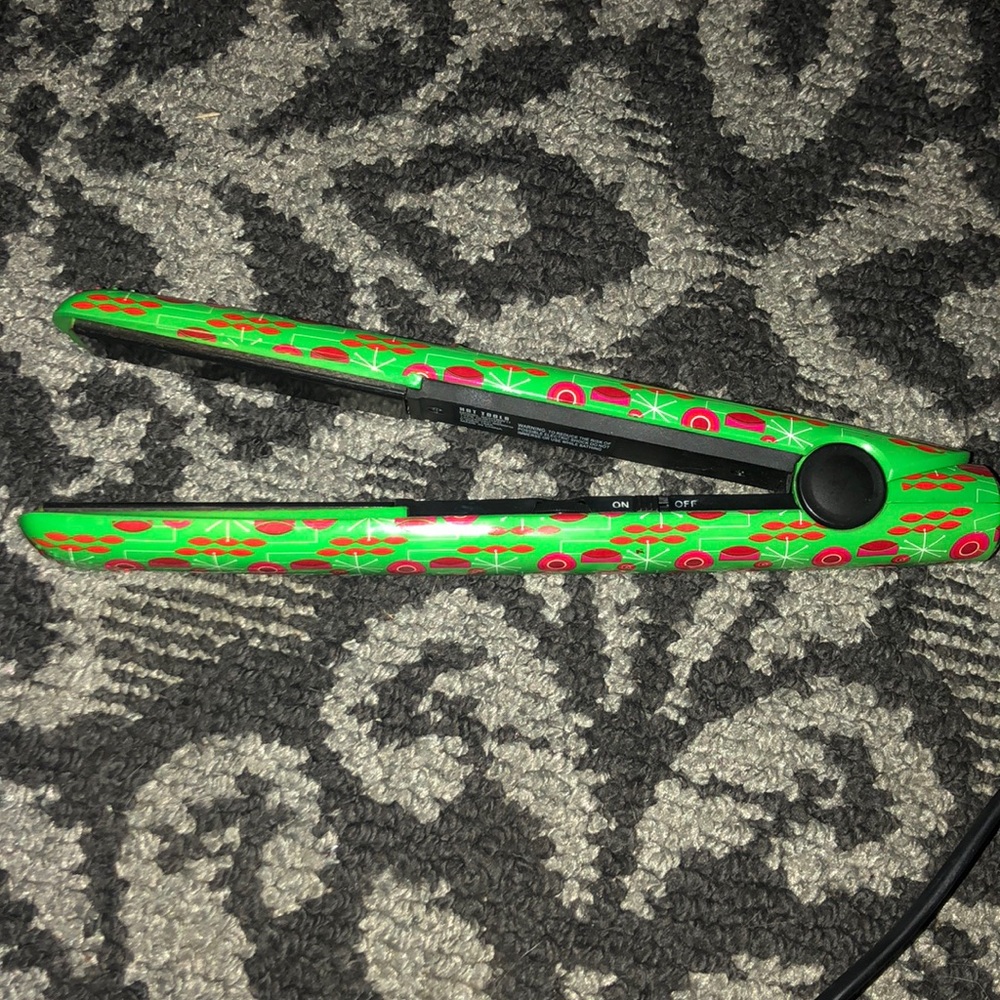 Limited Edition Holiday Hot Tools Flat Iron